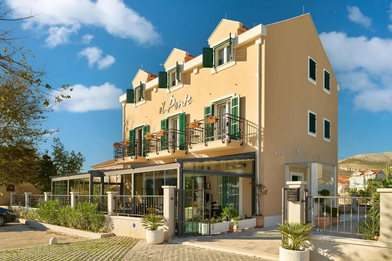 לינה וארוחת בוקר Luxury Rooms Il Ponte טרוגיר קרואטיה